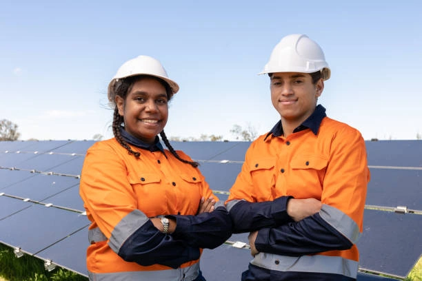 Aboriginal workers at solar farm